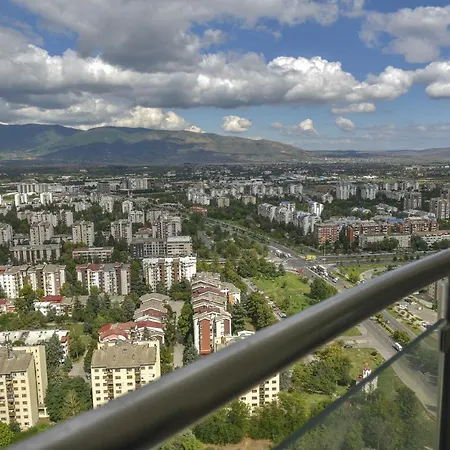 Sky Deluxe 3 Fitness & Spa Skopje Exterior photo